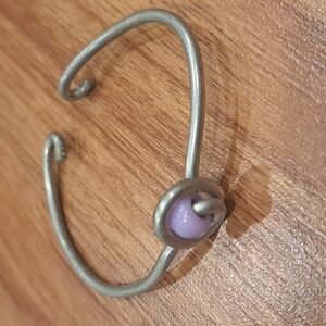 Single lavender bead bracelet